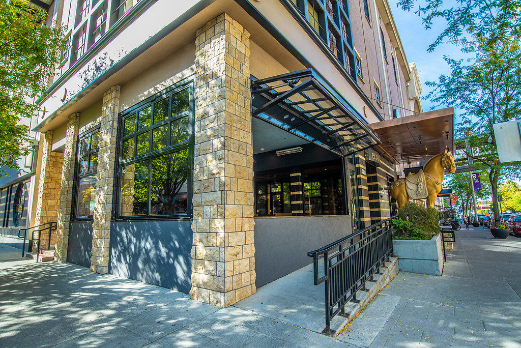 Hydraulic Bi-Fold Door installed at PF Changs in Spokane, WA